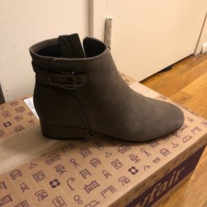 Easy Spirit size 8 cognac boots
